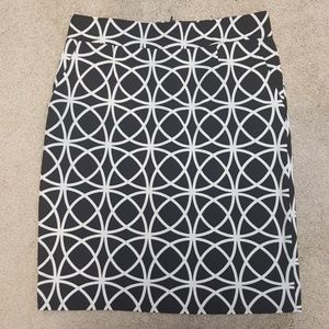 Adrienne Vittadini black and white pencil skirt